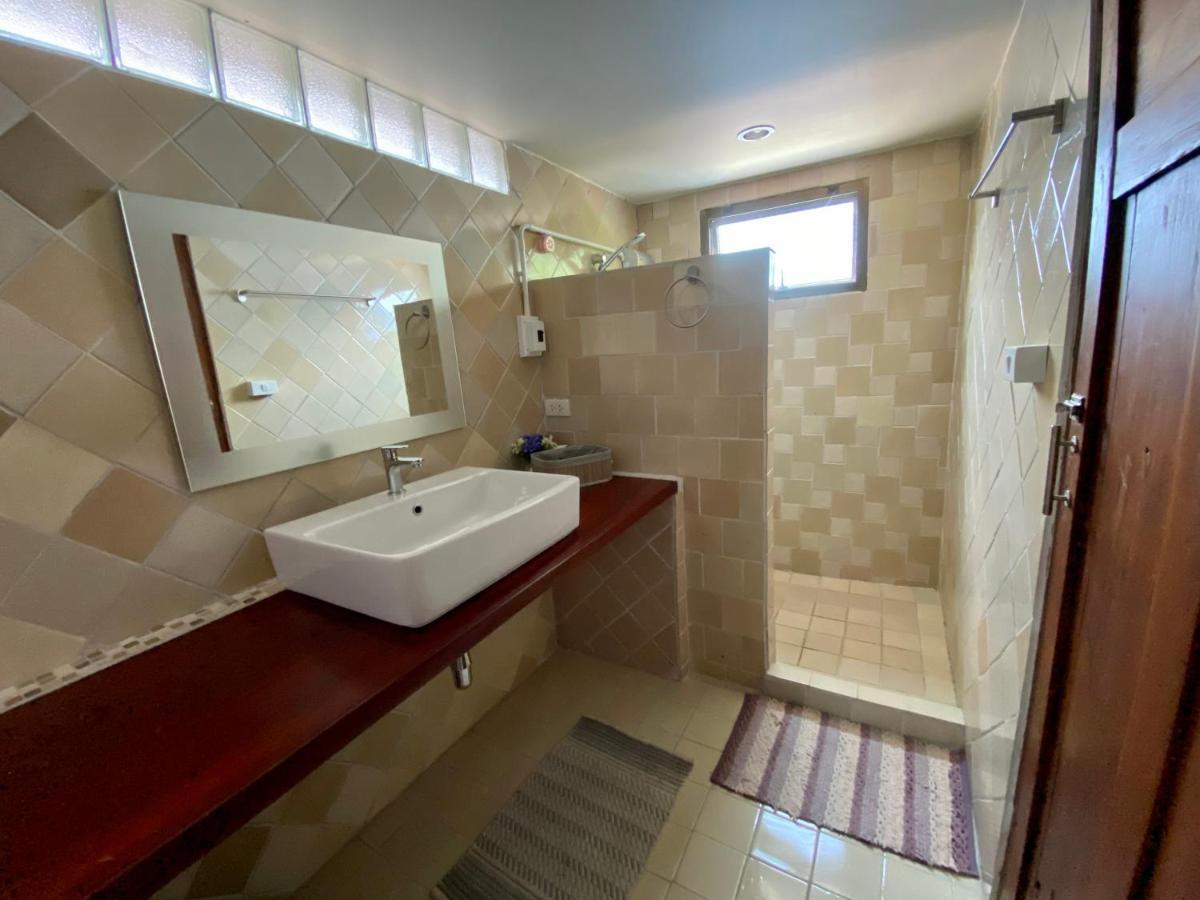 Tha Ma-O Bouteak Homestay - Self Check-In Lampang Exterior foto